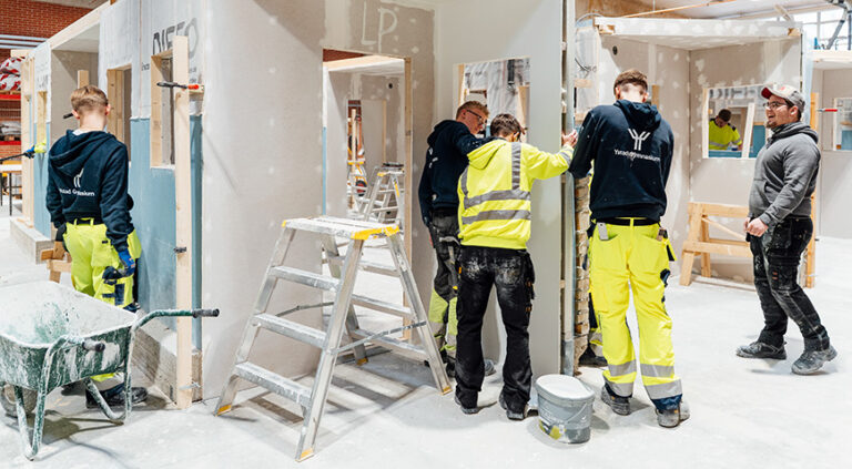 Elever på Bygg och anläggningsprogrammet på Ystad Gymnasium