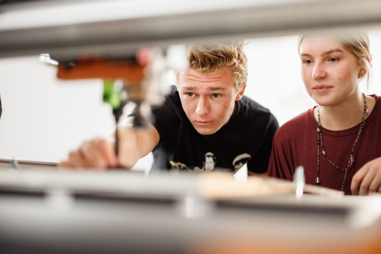 Elever på teknikprogrammet in action!